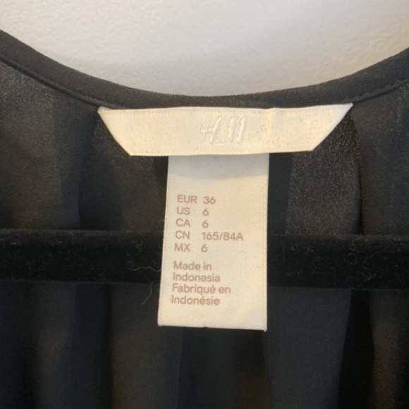 H&M ladies black dress top. - Picture 2 of 3